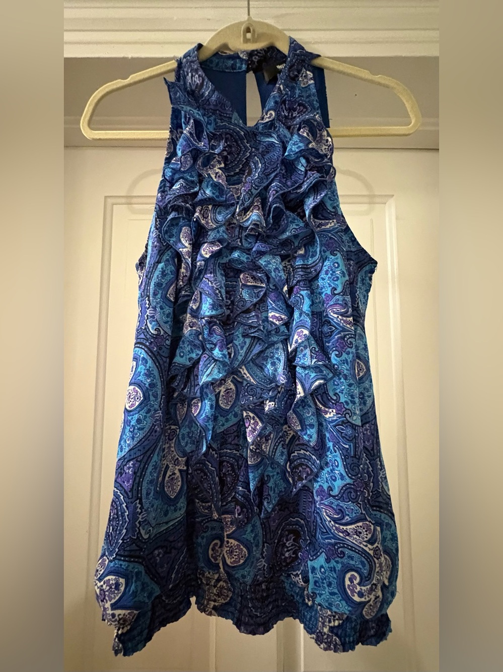Mossimo Women’s Blue Paisley Sleeveless Blouse with Ruffles Size Large